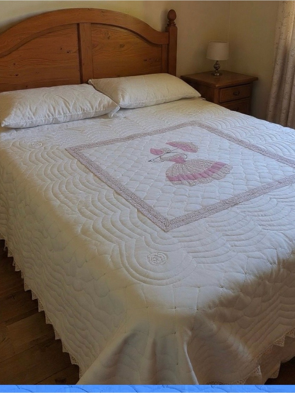 White Quilted Bedspread with Pink Appliqué Center Panel Sunbonnet/Umbrella Girl